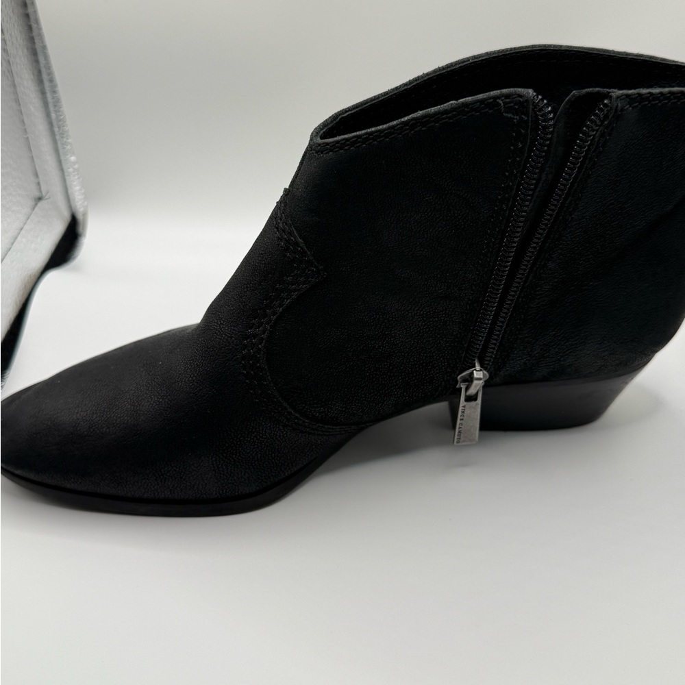 Vince Camuto “Cider” Black Leather Ankle Boots – Size 7.5M